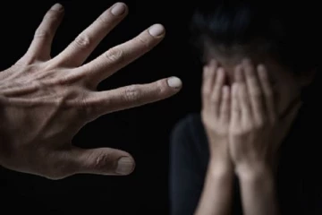 பெற்றோரின் மூட நம்பிக்கை - சிறுமிக்கு பூசாரியால் ஏற்பட்ட அவலம்