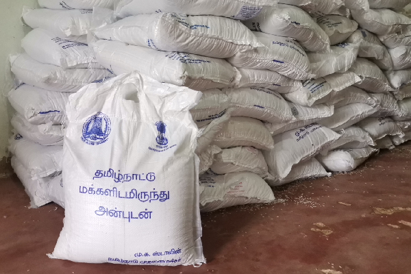 வவுனியாவில் தமிழக அரசின் உதவி பொருட்கள் வழங்கி வைப்பு(Photo) | Government Tamil Nadu Donates Deposits Vavuniya