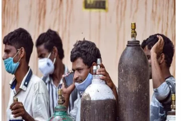 மக்கள் செத்துக் கொண்டிருக்கும்போது நீங்கள் வாக்குவாதம் செய்ய வேண்டுமா? - மத்திய அரசுக்கு டெல்லி உயர்நீதிமன்றம் கேள்வி