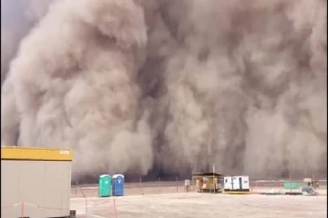 ராட்சத மணல்புயல் தாக்கியத்தில் சுமார் 9 ஆயிரம் வீடுகளுக்கு நேர்ந்த சோகம்