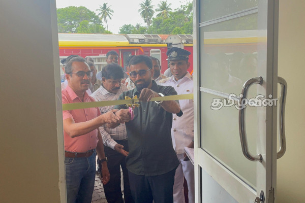 யாழில் 35 ஆண்டுகளுக்கு பின்னர் ஆரம்பிக்கப்பட்ட தொடருந்து சேவை | Train Service Starts Jaffna After 35 Years