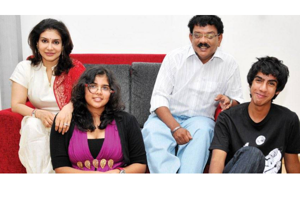 சிம்பு மட்டுமில்லை மாநாடு பட கதாநாயகியும் முன்பு குண்டாக தான் இருந்தார்..! | Simbu Kalyani Priyadharshini Old Pic