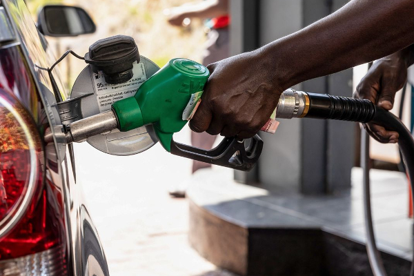 எரிபொருள் விலையில்  இன்று ஏற்படவுள்ள மாற்றம்! | The Change In Fuel Prices Today