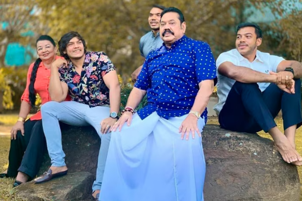 வீடற்ற நிலைக்குத் தள்ளப்பட்ட மகிந்த! இலவச வீட்டை வழங்க தயாராகும் மகா சங்கத்தினர்.. | Mahinda Rajapaksa House