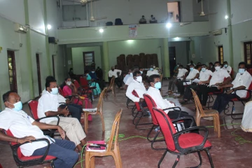 மட்டக்களப்பு மாநகரசபை முதல்வரை வாயை மூடுமாறு எச்சரித்த சபை உறுப்பினர்