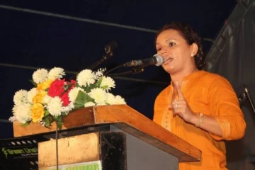 டயனா கமகே ஐக்கிய மக்கள் சக்தியிலிருந்து நீக்கம்