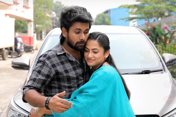 சோழனை கட்டிப்பிடித்து அன்பை வெளிப்படுத்திய நிலா.. காதல் மலர்ந்ததா? அய்யனார் துணை சீரியலில் அடுத்து நடக்கவிருப்பது இதுதான் | Chozhan Finds Out Nila Laptop In Ayyanar Thunai