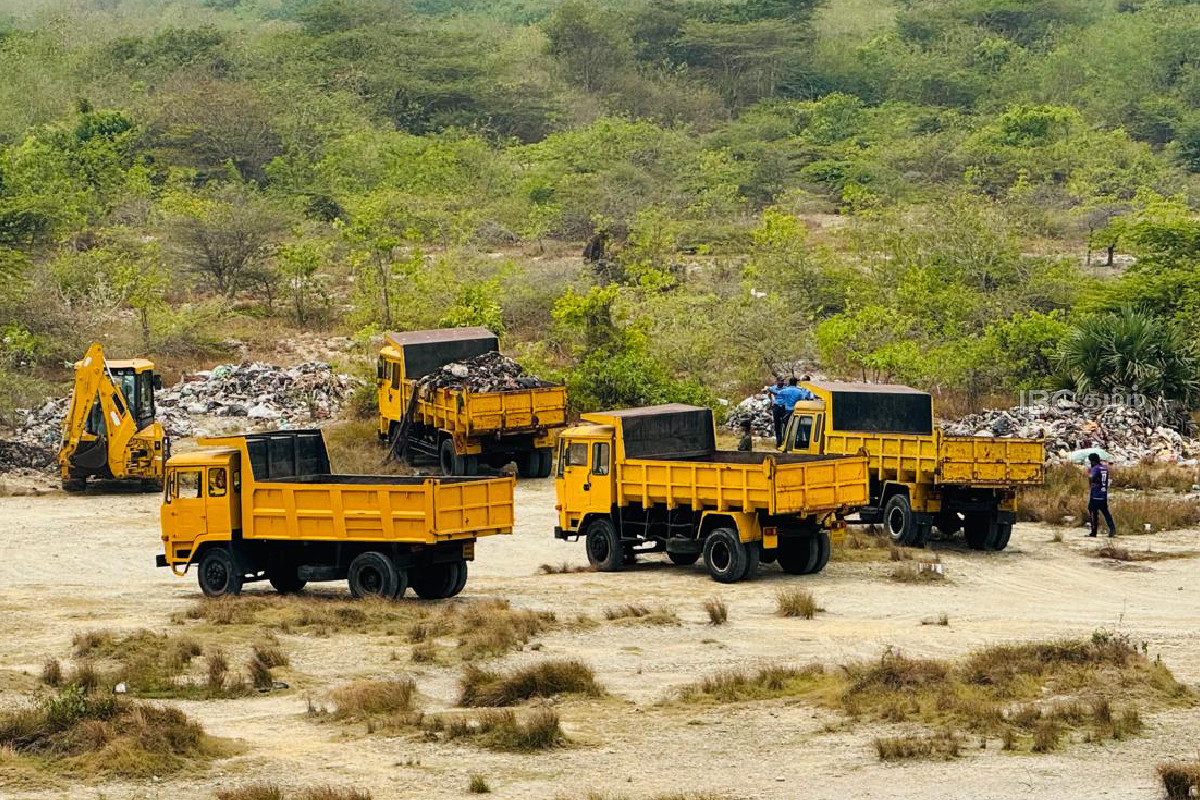 கழிவுகளால் நிரம்பும் வரலாற்று சிறப்புமிக்க கீரிமலை பிரதேசம் - புனித தன்மையை கெடுக்கும் செயலா? | Keerimalai Theerthakkarai Surrounding Areas Issue