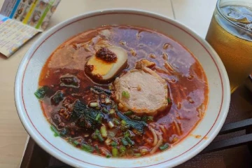 உணவில் பூச்சிகள்... 2,000 உணவகங்களை மூடும் ஜப்பானின் பிரபல நிறுவனம்