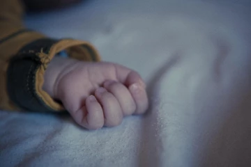 10 மாத குழந்தைக்கு பாலியல் வன்கொடுமை - குடும்ப நண்பர் செய்த கொடூரம்