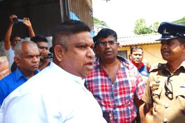 சாமர சம்பத் மற்றும் அவரது தனிச் செயலாளர் மீண்டும் விளக்கமறியலில்