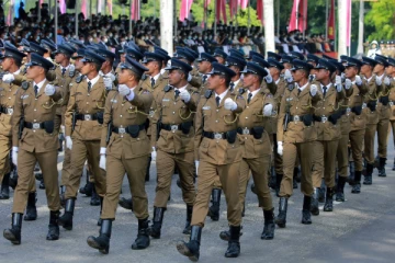 சுமார் 10,000 பொலிஸ் அதிகாரிகள் தொடர்பில் எடுக்கப்பட்டுள்ள முக்கிய தீர்மானம்