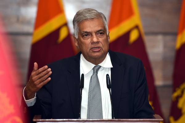சிஐடியில் முன்னிலையாகியுள்ள ரணில் | Ex President Ranil Summoned By Cid