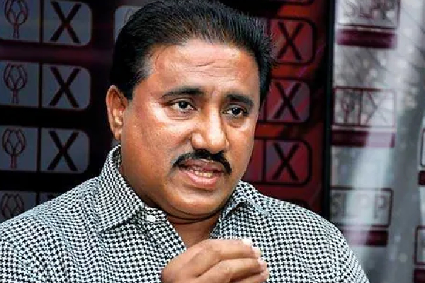 நாமல் ராஜபக்சவே எதிர்காலத்தலைவர்..! ரோஹித வலியுறுத்தல் | Namal Rajapaksa Is Future Leader