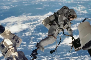 திடீரென வெடித்துச் சிதறிய செயற்கைக்கோள்: சுனிதா முதலான விண்வெளி வீரர்கள் நிலை என்ன?