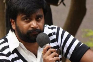 சூழ்நிலை கைதியாகி சிக்கித்தவிக்கும் சசிகுமார்! உச்சக்கட்ட விரக்தியில் குழம்பும் நிலை..