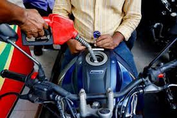 முக்கிய நாடொன்றில் எரிபொருள் விலை உயர்வு; இலங்கை நிலை ஏற்படுமா! | Bangladesh Fuel Price Hike