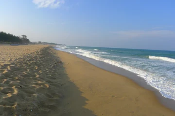 கடலில் நீராடச் சென்ற இளைஞனுக்கு நேர்ந்த சோகம்!