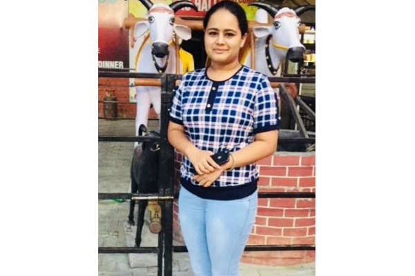 கனடாவில் சுட்டுக்கொல்லப்பட்ட இந்திய இளம்பெண்ணின் புகைப்படங்கள் வெளியாகின | We Regret Sending Her To Canada