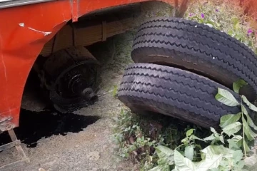 சக்கரம் கழன்று இ.போ.ச பேருந்து விபத்து; பயணிகள் நிலை என்ன?