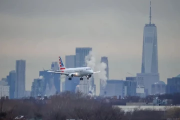 ஒரே நாளில் 1000 விமானங்கள் ரத்து - என்ன காரணம்?