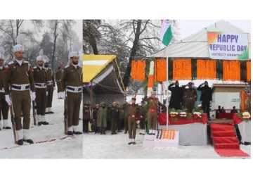 காஷ்மீரில் கடும் பனிப்பொழிவுக்கு மத்தியில் குடியரசு தின விழா கொண்டாட்டம்... - வைரலாகும் புகைப்படம்..!