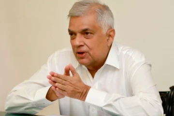 ஒரு வருடத்திற்கு யாருக்கும்  சம்பளம் கிடையாது!