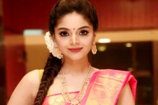 சனம் ஷெட்டியா இப்படி? படுமோசமான புகைப்படங்கள்! பிக்பாஸை விட்டு வெளியேறிய பின் செய்த காரியம்!