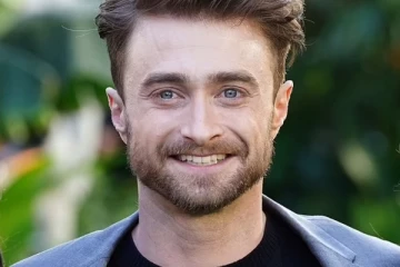 Harry Potter පිය පදවියට..