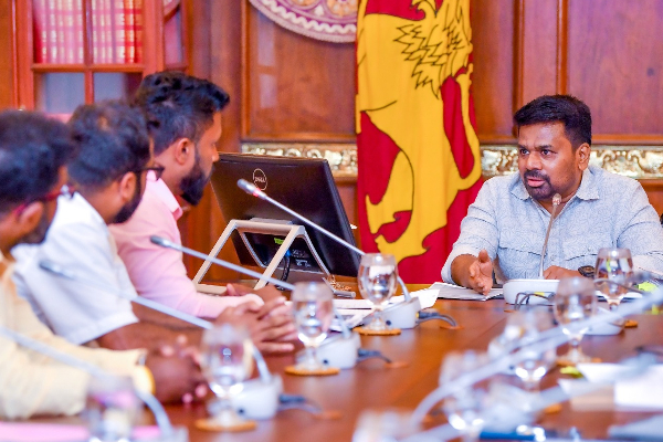 ஆசிரியர் நியமனங்கள் தொடர்பில் ஜனாதிபதி அநுர வெளியிட்ட தகவல் | Govt Expect Experienced Graduates Into Teaching