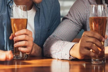 சுகரை கட்டுக்குள் வைக்கும் மது பழக்கம்! யாருக்கெல்லாம் வராது தெரியுமா?