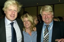 பிரெக்சிட் விளைவு! பிரித்தானியா பிரதமர் ஜான்சனின் தந்தை பிரபல ஐரோப்பிய நாட்டின் குடியுரிமைக்கு விண்ணப்பம்! அவரே கூறிய காரணம்