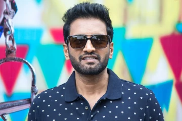 ஹீரோவாக கலக்கி வரும் சந்தானத்தின் சம்பளம் இத்தனை கோடியா?.. எவ்ளோ தெரியுமா?