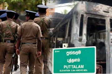 புத்தளத்தில் 4 பேருந்துகளுக்கு தீ வைப்பு: சந்தேகநபர்கள் தப்பியோட்டம்