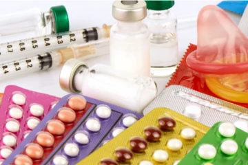 பிரான்சில் தீவைத்து எரிக்கப்படும் 300 கோடி ரூபாய் மதிப்பிலான கருத்தடை சாதனங்கள்