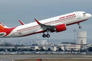 நடுவானில் சக பயணிக்கு மாரடைப்பு: மருத்துவரின் நீண்ட போராட்டத்திற்கு பிறகு தப்பிய உயிர்