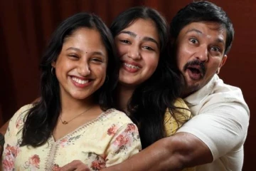 சரிகமப ஷோவில் பாடி அசத்தும் நடிகை தேவயானி மகள் இனியாவின் கூல் போட்டோஸ்