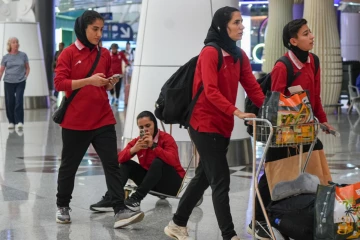 குடும்பத்தினருக்கு மிரட்டல்; அவுஸ்திரேலியாவில் தஞ்சம் கோரிய ஈரானிய வீராங்கனைகளின் திடீர் முடிவு!