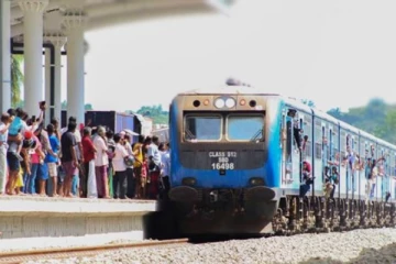 எரிபொருள் இல்லை என்றால் புகையிரத சேவையிலும் சிக்கல்