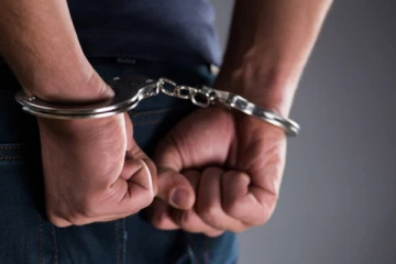 තම මිතුරා වෙනුවෙන් , පොලිසියට අල්ලස් දුන් මිතුරෙකුට සිදු වූ දේ - පොලීසිය නිවේදනයක් ..!