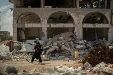 காசாவில் தற்காலிக போர் நிறுத்தம் அமுல்