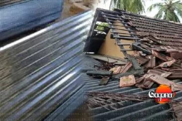 දිරාපත්වුණු පේලි නිවාස අලුත් වැඩියාවට සෙවිලි තහඩු