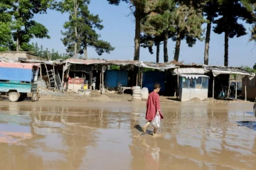 ஆப்கானிஸ்தானில் வெள்ளப்பெருக்கு ; 77 பேர் உயிரிழப்பு