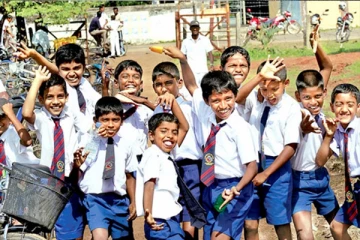 பாடசாலை மாணவர்களுக்குத் தேவையான சீருடைகள் தொடர்பில் வெளியான தகவல்