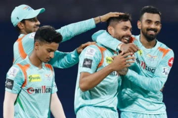 அவேஸ்கான், ஹோல்டர் அட்டகாச பந்துவீச்சு; கடைசி ஓவரில் லக்னோ த்ரில் வெற்றி