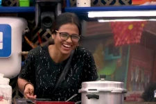 ஃப்ரீஸ் டாஸ்கால் பாலாவிடம் ஆரியை கோர்த்துவிட்ட பிக்பாஸ்.. மகிழ்ச்சியில் ரம்யா பாண்டியன் செய்த கலாட்டா