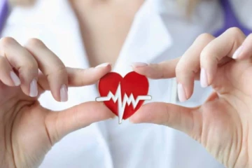 இதயநோய் அபாயம்! ஆண்களை விட பெண்களுக்கு தான் அதிகமாம் தெரியுமா?