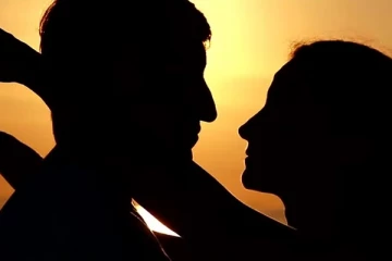 சிறுமியுடன் உறவு; ஆண்கள் குற்றவாளிகள் அல்ல, வயதை குறைக்கனும் - நீதிமன்றம் கருத்து