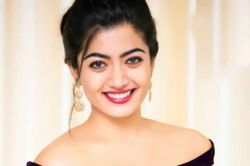 பிடித்த நபருக்கு முத்தம் கொடுத்த நடிகை ராஷ்மிகா மந்தனா.. அதுவும்..