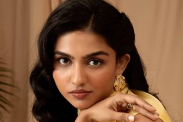 டூட் படத்தின் மூலம் ரசிகர்களின் க்ரஷ்ஷாக மாறியுள்ள மமிதா பைஜு போட்டோஸ்